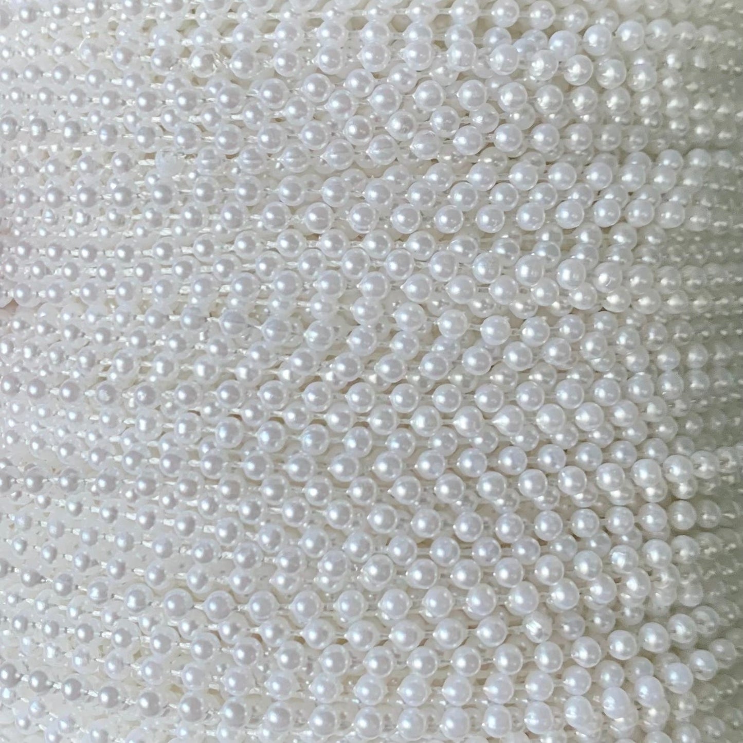 1 yard de perles de 2,5 mm avec bande blanche fusionnée