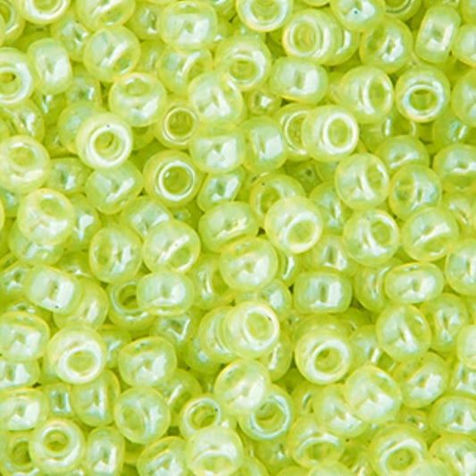 Perles de rocaille Miyuki 11/0 Vert mousse pâle lustré, sachet de 22 g